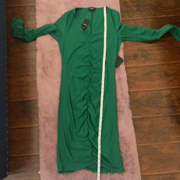 Bebe Green V-Neck Shirred Dress - Picture 13 of 15